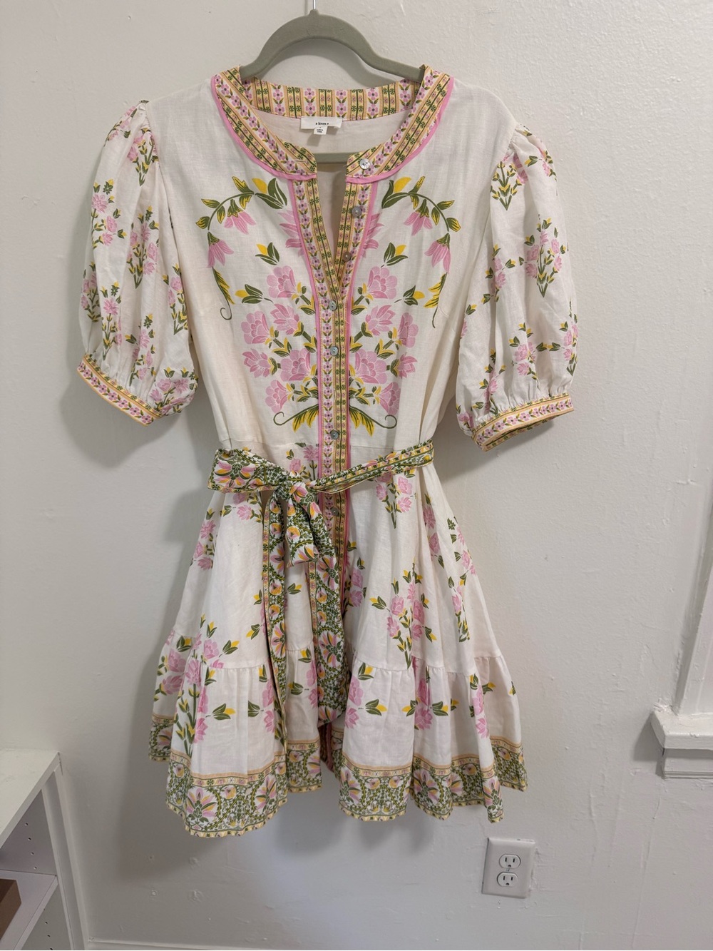A Loves A Puff Sleeve White Floral Mini Dress